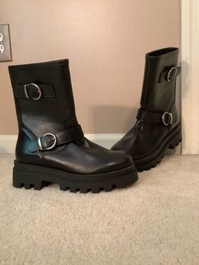 Anthropologie Maeve Black Leather Moto Buckle Boots Lug Sole size 39/8.5-9